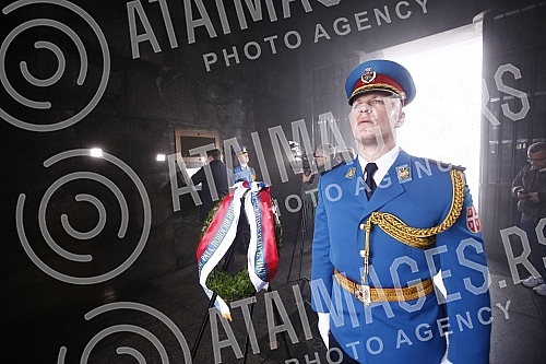 On the occasion of the commemoration of Armistice Day in the First World War, Nikola Selakovic, laid a wreath at the Monument to the Unknown Hero in Avala.Povodom obelezavanja Dana primirja u Prvom svetskom ratu Nikola Selakovic polozio je venac na