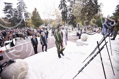 At the Memorial Ossuary of the Defenders of Belgrade in the First World War at the New Cemetery, Armistice Day in the First World War was marked.Kod Spomen-kosturnice branilaca Beograda u Prvom svetskom ratu na Novom groblju, obelezen je Dan primir