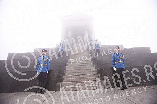 On the occasion of the commemoration of Armistice Day in the First World War, Nikola Selakovic, laid a wreath at the Monument to the Unknown Hero in Avala.Povodom obelezavanja Dana primirja u Prvom svetskom ratu Nikola Selakovic polozio je venac na