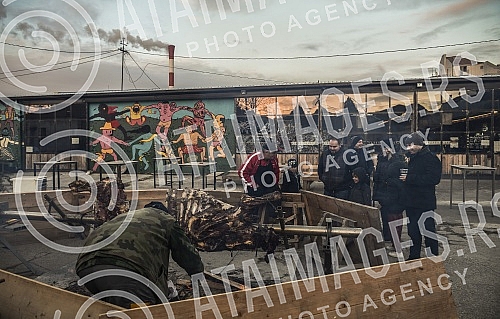 On the occasion of Orthodox New Year at Dorcol beeve was roasted.Povodom Pravoslavne Nove godine na Dorcolu je pecen vo na raznju.