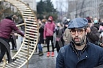 Street artist and architect Andrej Josifovski, better known as the Pianist, set up a new, unusual installation in front of the National Assembly of Serbia as part of the 
