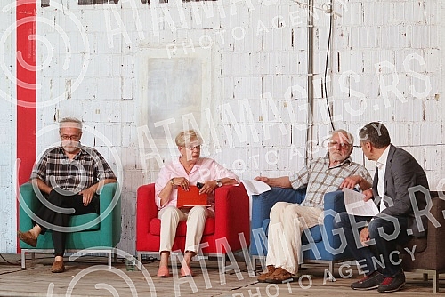 A commemoration of Gordana Susa a journalist, was held in Dorcol Square.U Dorcol placu odrzana komemoracija novinarki Gordani Susi.