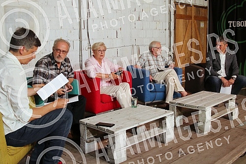 A commemoration of Gordana Susa a journalist, was held in Dorcol Square.U Dorcol placu odrzana komemoracija novinarki Gordani Susi.