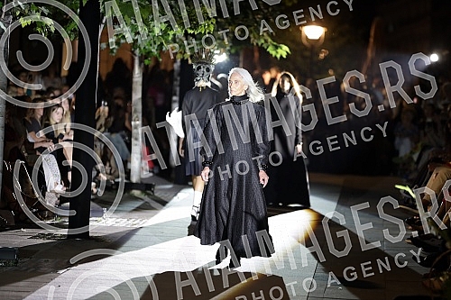 On the occasion of marking thirty years of MS Click, she paid tribute to one of the most important domestic fashion designers to the recently deceased, legendary fashion designer Aleksandar Joksimovic with a fashion show on the plateau in front of th