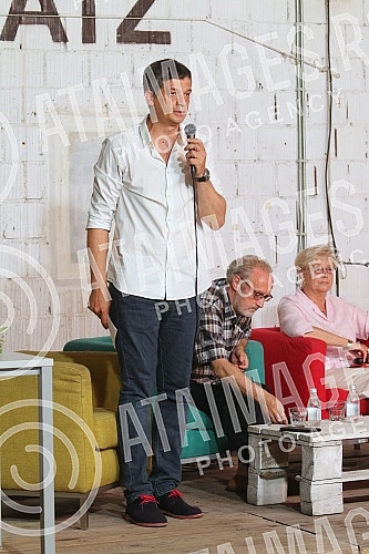 A commemoration of Gordana Susa a journalist, was held in Dorcol Square.U Dorcol placu odrzana komemoracija novinarki Gordani Susi.