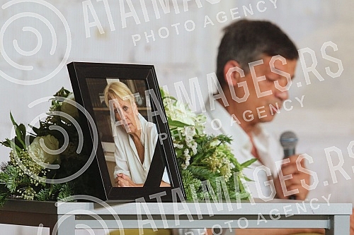 A commemoration of Gordana Susa a journalist, was held in Dorcol Square.U Dorcol placu odrzana komemoracija novinarki Gordani Susi.