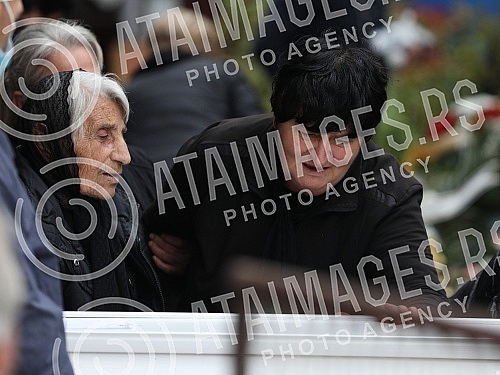 The Djokic family from Aleksinac, who were presumably killed between September 26 and 27 in the area of the village of Moravac, were seen off by relatives, neighbors, friends and priests from Goran's mother's house for eternal rest in the cemetery in