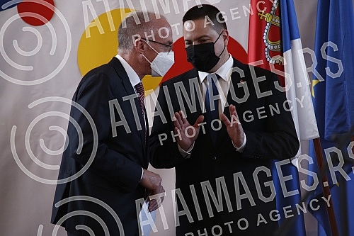  Serbian First Deputy Prime Minister and Minister of Education, Science and Technological Development Branko Ruzic and German Ambassador to Serbia Thomas Schieb visited the German school and signed an agreement on cooperation between the two governme