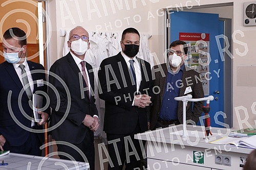  Serbian First Deputy Prime Minister and Minister of Education, Science and Technological Development Branko Ruzic and German Ambassador to Serbia Thomas Schieb visited the German school and signed an agreement on cooperation between the two governme