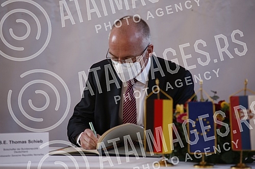  Serbian First Deputy Prime Minister and Minister of Education, Science and Technological Development Branko Ruzic and German Ambassador to Serbia Thomas Schieb visited the German school and signed an agreement on cooperation between the two governme