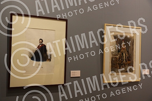 Author's guide through the latest exhibition 