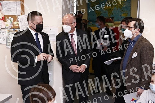  Serbian First Deputy Prime Minister and Minister of Education, Science and Technological Development Branko Ruzic and German Ambassador to Serbia Thomas Schieb visited the German school and signed an agreement on cooperation between the two governme