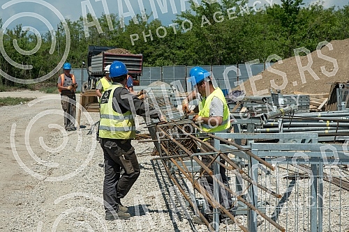 Airports of Serbia organized a tour of the works on the extension of the pier building within the complex of the Constantine the Great Airport in Nis.Aerodromi Srbije organizovao je obilazak radova na dogradnji pristanisne zgrade u okviru kompleksa
