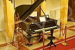 MK Gruop returned the Julius Bluthner piano from 1932 to the Ilija M. Kolarc Foundation.MK Gruop je vratila klavir Julius Bluthner iz 1932. godine u Zaduzbinu Ilije M. Kolarca.