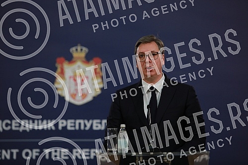 In the Presidency of Serbia, President Aleksandar Vucic met with Patriarch of the Serbian Orthodox Church Irinej regarding the situation in Montenegro.U Predsednistvu Srbije predsednik Aleksandar Vucic sastao se s patrijarhom SPC Irinejem povodom si