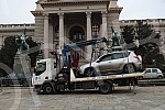 The man P.B. broke the protective fence in front of the National Assembly of the Republic of Serbia with a Toyota rav 4 car, threatening 