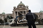 The man P.B. broke the protective fence in front of the National Assembly of the Republic of Serbia with a Toyota rav 4 car, threatening 