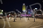 Roundabout on Slavija Square with illuminated fountain at night.

Kruzni tok na Trgu Slavija  sa osvetljenom fontanom nocu.