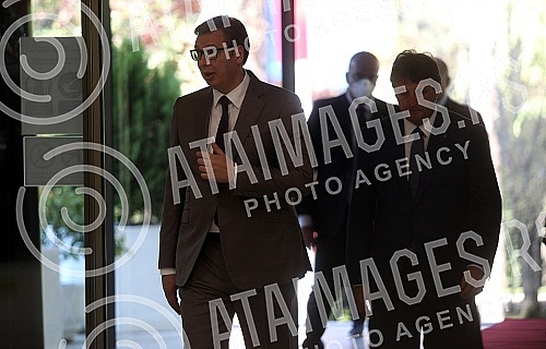 The Security-Information Agency marked the BIA Day and the 19th anniversary of its founding.U  Bezbednosno-informativnoj agenciji obelezen je Dana BIA i 19 godina od njenog osnivanja.