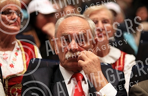 Preelection assembly of the Party of United Pensioners of Serbia (PUPS) held in the Sava Center. Predizborni skup Partije ujedinjenih penzionera Srbije (PUPS) odrzan u Sava centru. 