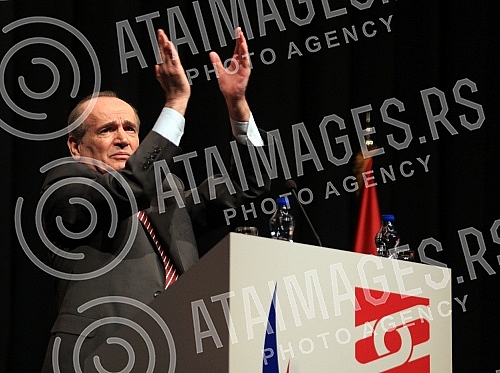 Preelection assembly of the Party of United Pensioners of Serbia (PUPS) held in the Sava Center. Predizborni skup Partije ujedinjenih penzionera Srbije (PUPS) odrzan u Sava centru. 