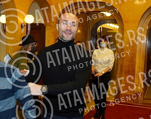 Prominent Serbian and world violinist Nemanja Radulovic and the Belgrade Philharmonic under the direction of conductor Danijel Rajskin held a concert in Kolarac.Istaknuti srpski i svetski violinista Nemanja Radulovic  i Beogradska filharmonija pod 