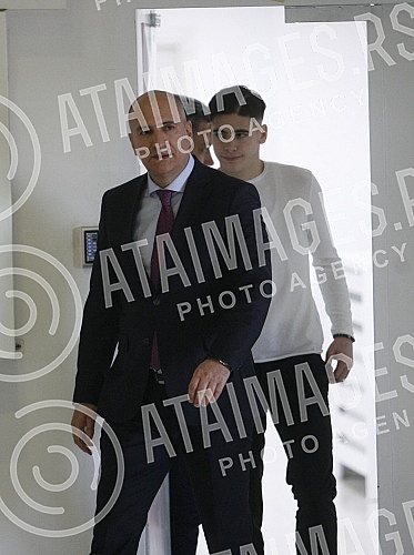One of the most talented football players in Europe - Nemanja Motika signed a four-year contract with the Red Star, and today he was officially presented at the Media Center of the Rajko Mitic Stadium.Jedan od najtalentovanijih fudbalera u Evropi 