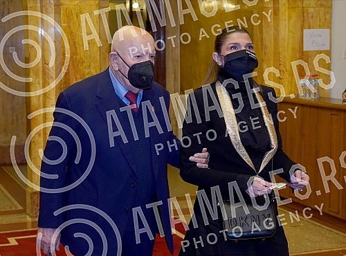 Prominent Serbian and world violinist Nemanja Radulovic and the Belgrade Philharmonic under the direction of conductor Danijel Rajskin held a concert in Kolarac.Istaknuti srpski i svetski violinista Nemanja Radulovic  i Beogradska filharmonija pod 