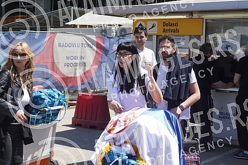 Return of Ana Djuric Konstrakte and the Serbian delegation from Italy, where she took 5th place in the Eurovision Song Contest held in Turin.Povratak Ane Djuric Konstrakte i srpska delegacija iz Italije, gde je na izboru za Pesmu Evrovizije odrzano