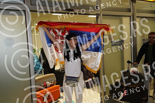 Return of Ana Djuric Konstrakte and the Serbian delegation from Italy, where she took 5th place in the Eurovision Song Contest held in Turin.Povratak Ane Djuric Konstrakte i srpska delegacija iz Italije, gde je na izboru za Pesmu Evrovizije odrzano