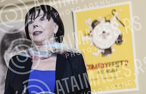 Awarding a Film Comedy Award, within the 2nd Comedy Fest. This year's laureate is actress Jelisaveta Seka Sablic.Dodela nagrade za doprinos filmskoj komediji, u okviru 2. Comedy festa. Ovogodisnji laureat je glumica Jelisaveta Seka Sablic.