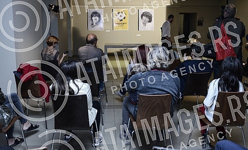 Awarding a Film Comedy Award, within the 2nd Comedy Fest. This year's laureate is actress Jelisaveta Seka Sablic.Dodela nagrade za doprinos filmskoj komediji, u okviru 2. Comedy festa. Ovogodisnji laureat je glumica Jelisaveta Seka Sablic.