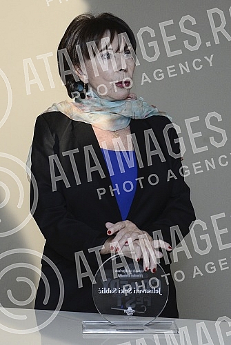 Awarding a Film Comedy Award, within the 2nd Comedy Fest. This year's laureate is actress Jelisaveta Seka Sablic.Dodela nagrade za doprinos filmskoj komediji, u okviru 2. Comedy festa. Ovogodisnji laureat je glumica Jelisaveta Seka Sablic.