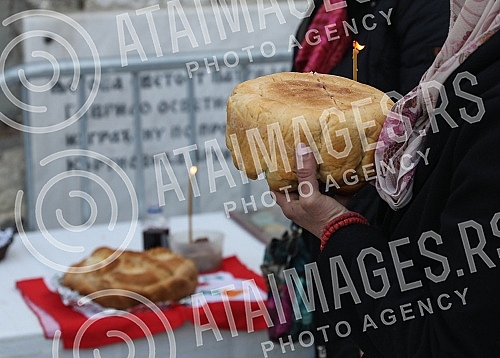 Orthodox believers in front of and in the Church of St. Petka on Kalemegdan on the occasion of the baptism of St. Petka. Pravoslavni vernici ispred i u Crkvi Svete Petke na Kalemegdanu povodom krsne slave Sveta Petka.