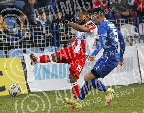 The remaining match of the fifth round of the Linglong Tire Super League of Serbia between FK Radnik and FK Crvena zvezda was played at the FK Radnik stadium.Zaostala utakmica petog kola Linglong Tire Super liga Srbije izmedju FK Radnik i FK Crvena