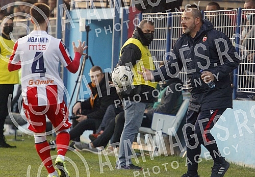 The remaining match of the fifth round of the Linglong Tire Super League of Serbia between FK Radnik and FK Crvena zvezda was played at the FK Radnik stadium.Zaostala utakmica petog kola Linglong Tire Super liga Srbije izmedju FK Radnik i FK Crvena