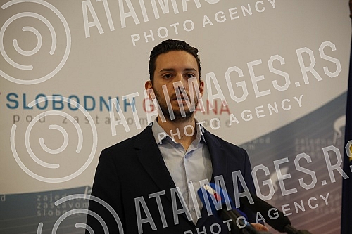 A press conference was held in the premises of the Movement of Free Citizens, by the President of PSG Pavle Grbovic, on allegations of parallel intelligence structures in the company Elektroprivreda Srbije.U prostorijama Pokreta slobodnih gradjana 