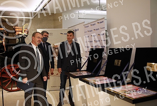 The PTT Museum promoted philatelic editions on the occasion of 140 years of Serbian-American diplomatic relations.U PTT muzeju je promovisano filatelisticko izdanja povodom 140 godina srpsko-americkih diplomatskih odnosa. 