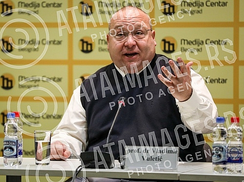 Black and White Movement press conference - for a just Serbia where Vladimir Vuletic, the movement's president, spoke.Konferencija za medije Pokreta CRNO NA BELO - za pravednu Srbiju na kojoj je govorio Vladimir Vuletic, predsednik pokreta.