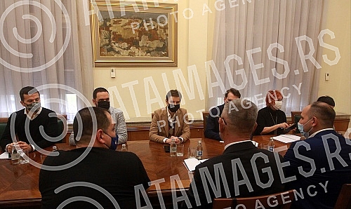 In the Government of Serbia, the Prime Minister of Serbia Ana Brnabic met with the representatives of the Association of Coordination of Serbs Mostar.U Vladi Srbije predsednica Vlade Srbije Ana Brnabic se sastala sa predstavnicima Udruzenja koordin