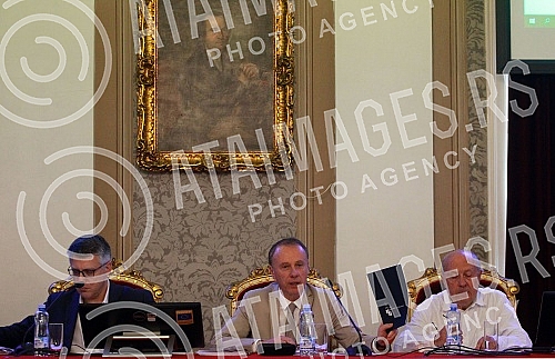 The session of the Council of the University of Belgrade on whose agenda was the decision to change the Statute of the University and the report on the work of the University for 2022 was held at the Rectorate.Sednica Saveta Univerziteta u Beogradu