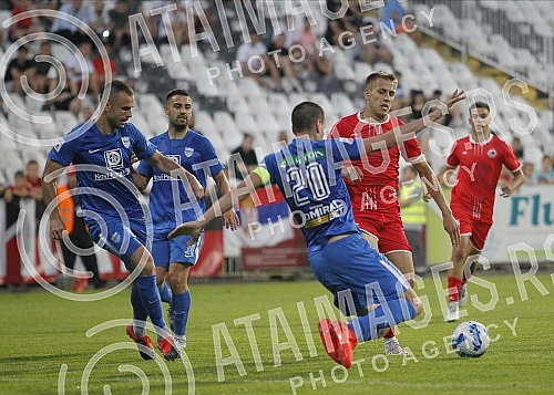 In the first match of the barrage to fill the Linglong Tire of the Serbian Super League, New Belgrade's IMT competed with the team from Novi Pazar at the FC Cukaricki stadium.Novobeogradski IMT je u prvom mecu baraza za popunu Linglong Tire Super l