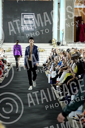 As part of the 64th International Fair of Technology and Technical Achievements at the Belgrade Fair, in Hall 3 at the PR-DC stand (Pink Research & Development Center), DJ Zex played music at the After Work Matinee.U okviru 64. Medjunarodnog sajma 