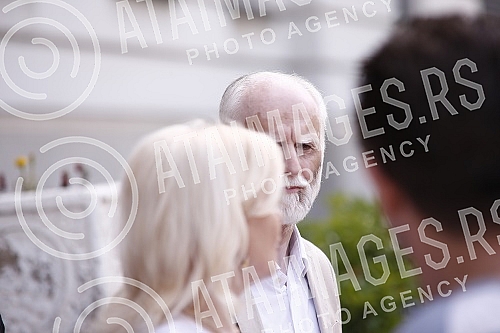 Representatives of the Protector of Entrepreneurs and Businessmen of Serbia and the Accounting Chamber of Serbia held a press conference in front of the Ministry of Finance with a request to postpone the implementation of the Law on Fiscalization and