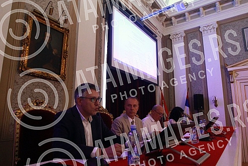 The session of the Council of the University of Belgrade on whose agenda was the decision to change the Statute of the University and the report on the work of the University for 2022 was held at the Rectorate.Sednica Saveta Univerziteta u Beogradu