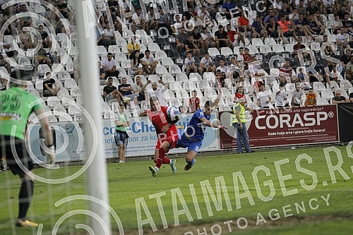 In the first match of the barrage to fill the Linglong Tire of the Serbian Super League, New Belgrade's IMT competed with the team from Novi Pazar at the FC Cukaricki stadium.Novobeogradski IMT je u prvom mecu baraza za popunu Linglong Tire Super l