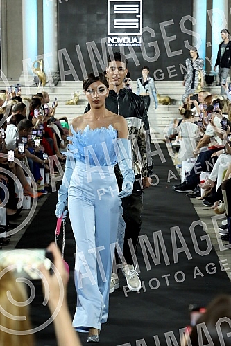 As part of the 64th International Fair of Technology and Technical Achievements at the Belgrade Fair, in Hall 3 at the PR-DC stand (Pink Research & Development Center), DJ Zex played music at the After Work Matinee.U okviru 64. Medjunarodnog sajma 