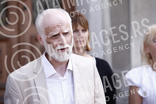 Representatives of the Protector of Entrepreneurs and Businessmen of Serbia and the Accounting Chamber of Serbia held a press conference in front of the Ministry of Finance with a request to postpone the implementation of the Law on Fiscalization and