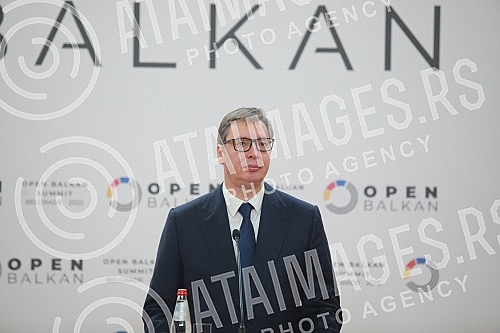 As part of the Open Balkan Leaders' Summit, bilateral documents were signed, followed by a joint media conference of politicians.U sklopu Samita lidera Otvorenog Balkana potpisiani su bilateralni dokumenati, a potom je usledila zajednicka konferenc