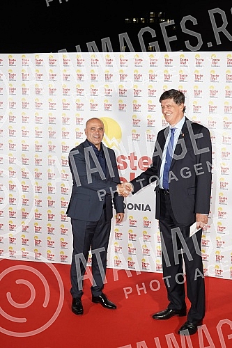 As part of the Wine Vision of the Open Balkans fair, the Government of the Republic of North Macedonia organized the Macedonian Evening on the roof of the Galerija Shopping Center. U okviru sajma Vinska vizija Otvorenog Balkana Vlada Republike Seve